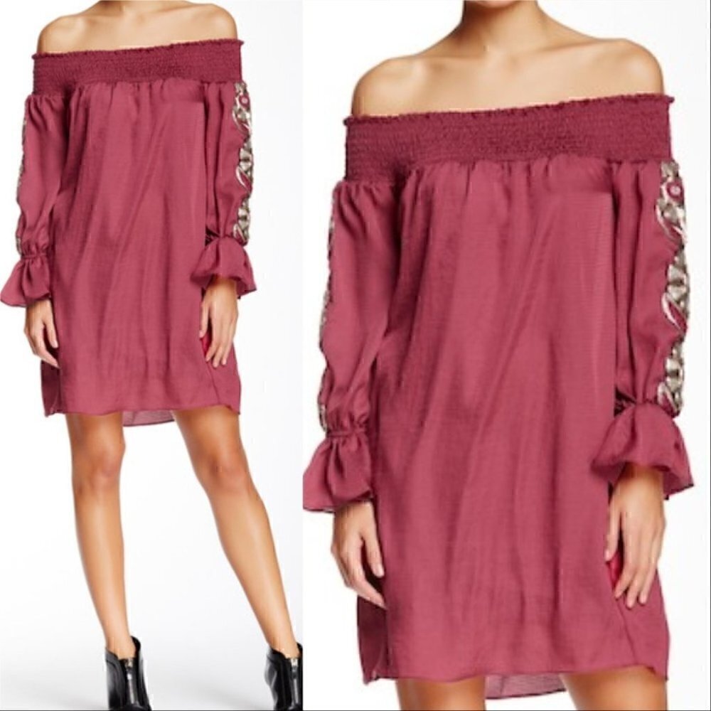 Off shoulder DRESS